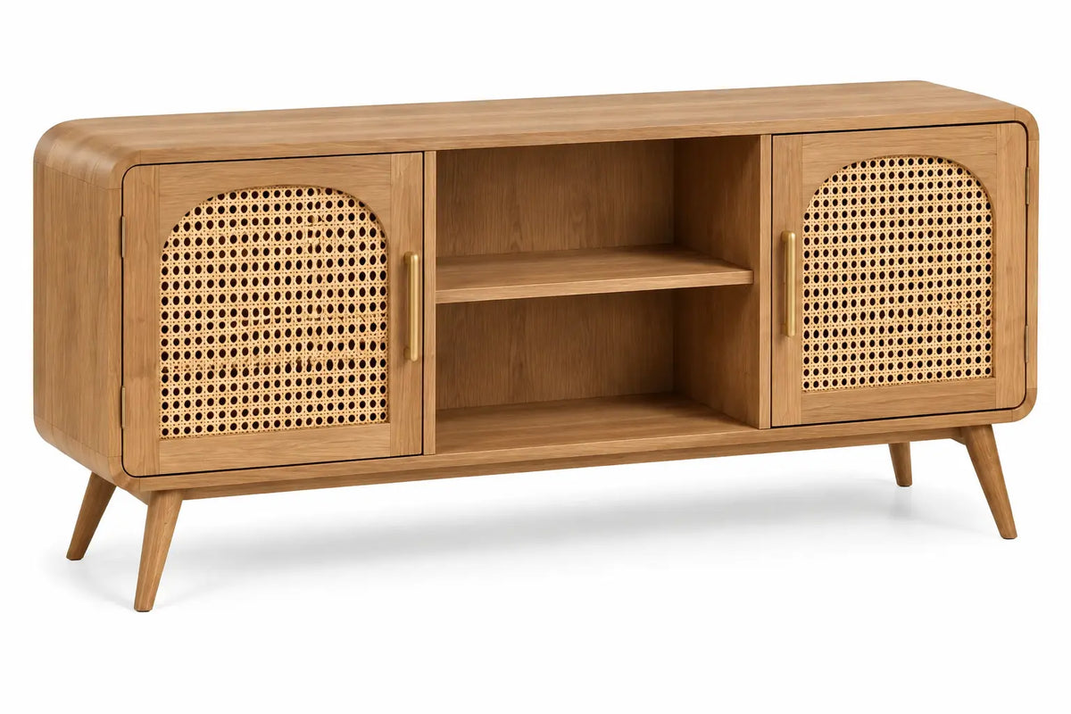 Mueble bajo para televisión con detalles de entramado y estantes, marrón